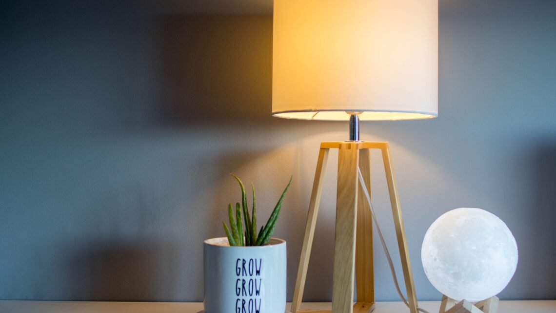 Gør dit hjem behageligt med disse 5 lamper